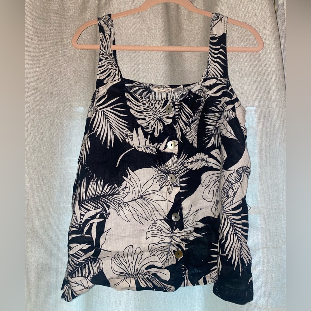 Black and white linen tank top blouse